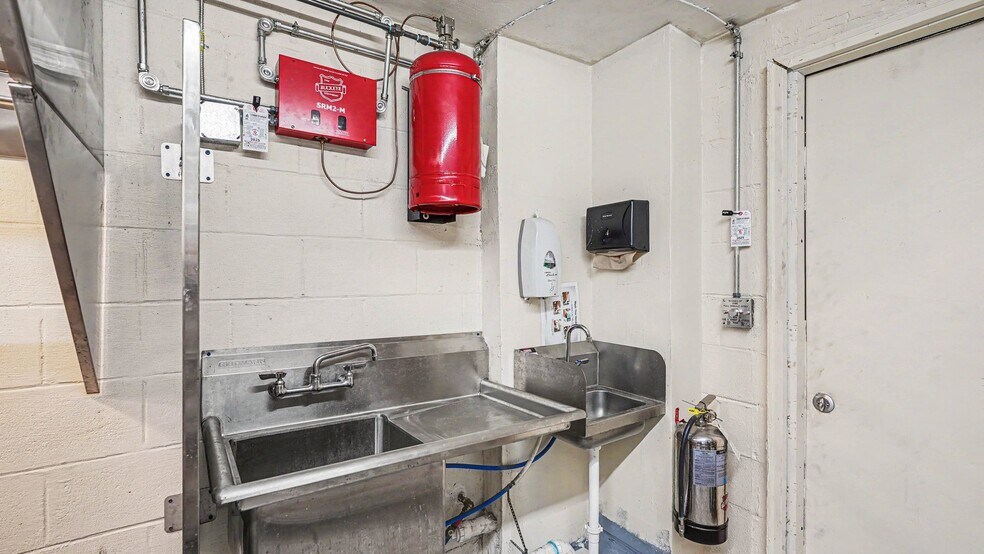 More Photos Of 430 #A 2nd Ave, Mayodan General Retail For Sale