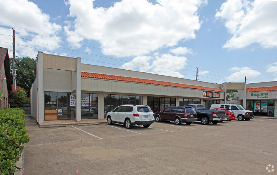 Primary Photo Of 2307-2321 S Hwy 6, Houston Unknown For Lease