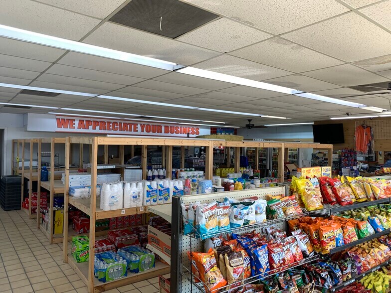 More Photos Of 2214 Leopard St, Corpus Christi General Retail For Lease