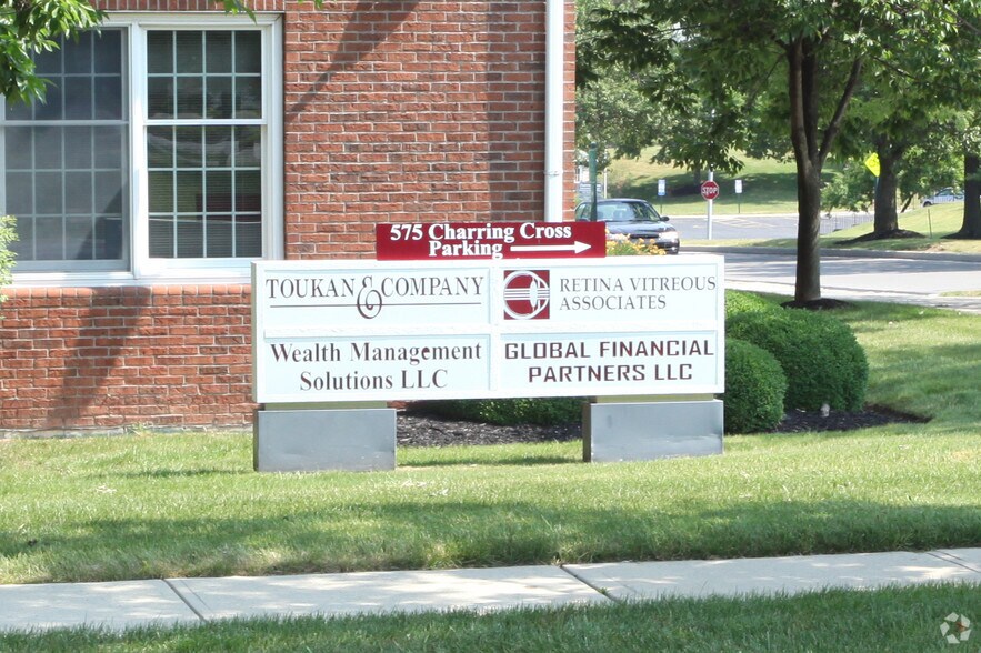 More Photos Of 575 Charring Cross Dr, Westerville Office For Lease