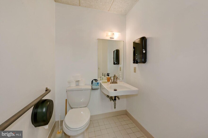 More Photos Of 701 W White Horse Rd, Voorhees Office For Sale