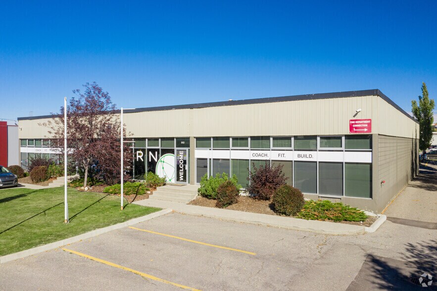 Primary Photo Of 512 Manitou Rd, Calgary Showroom For Lease