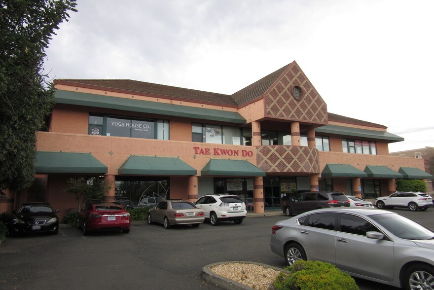 More Photos Of 425 Military East St, Benicia Freestanding For Lease