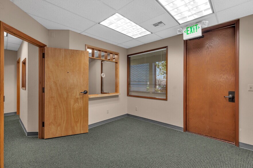More Photos Of 34004 16th Ave S, Federal Way Office For Lease