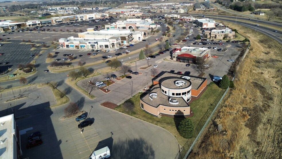More Photos Of 4830 Sergeant Rd, Sioux City General Retail For Sale