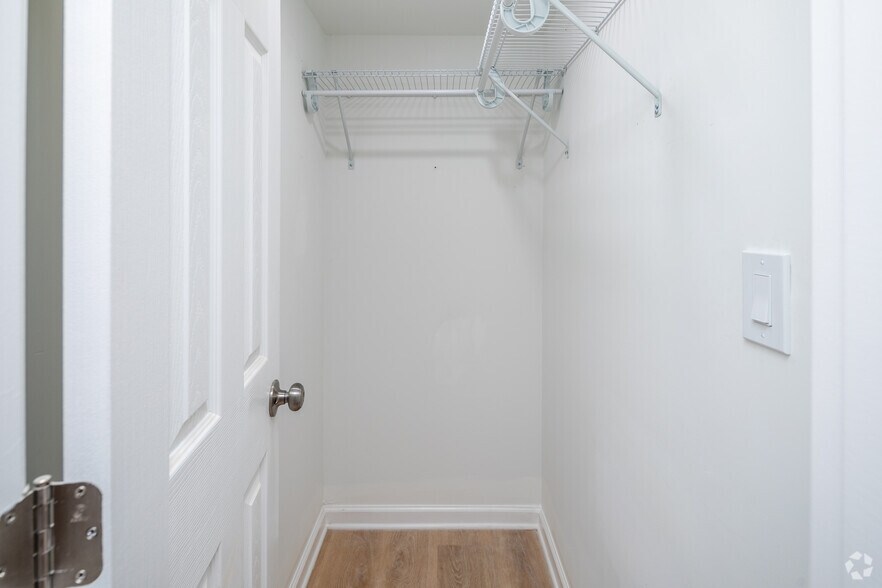 More Photos Of 803 N 2nd St, Clarksville Apartments For Lease