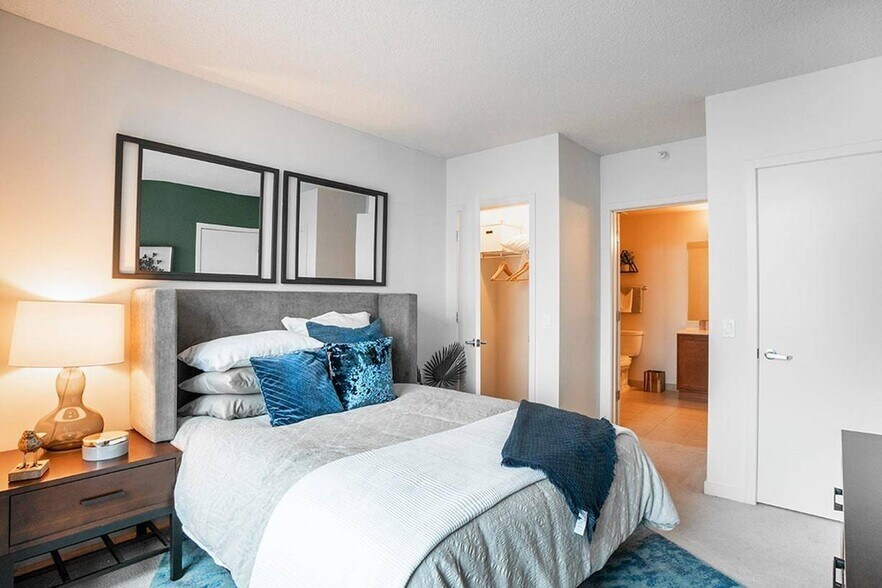 More Photos Of 555 W Kinzie St, Chicago Multifamily For Sale