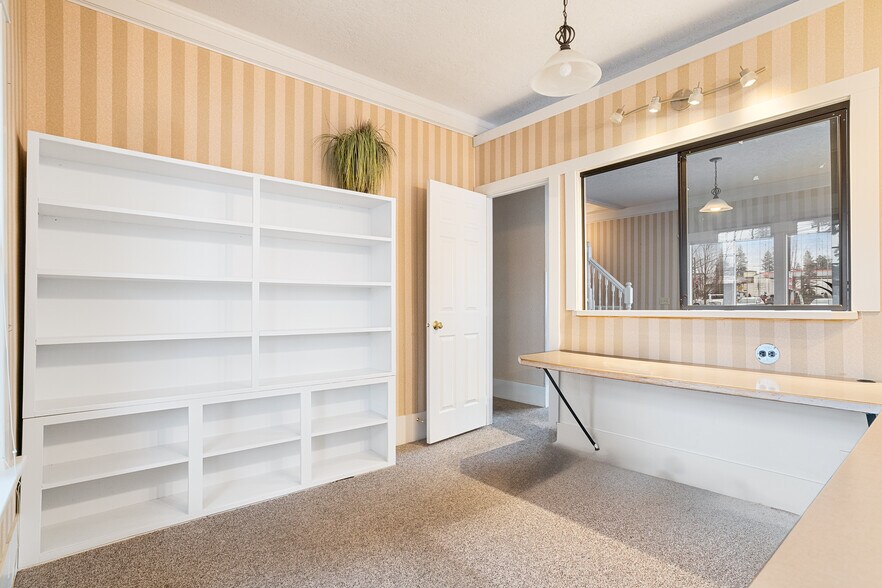 More Photos Of 2814 S Grand Blvd, Spokane Office For Lease