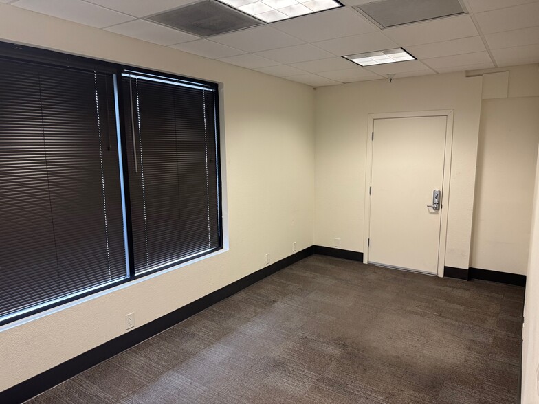 More Photos Of 1817 Maryal Dr, Sacramento Office For Sale