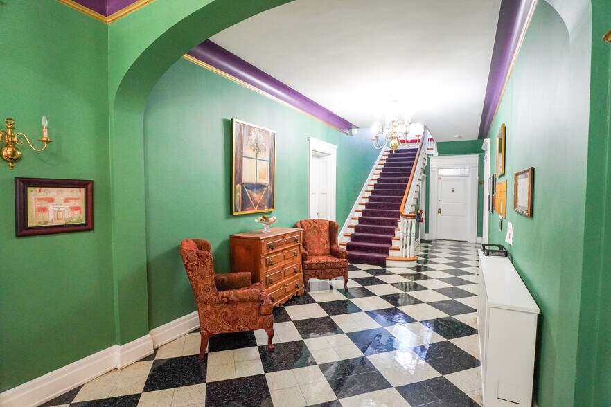 More Photos Of 2404 Auburn Ave, Cincinnati Apartments For Sale
