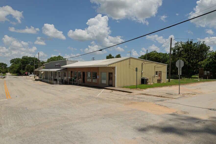 More Photos Of 113 W Decatur St, Chico General Retail For Sale