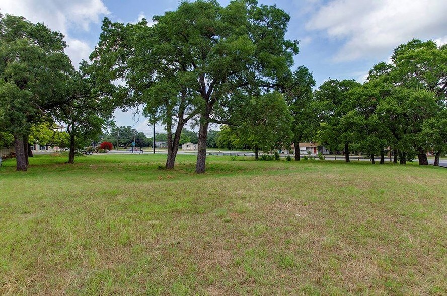 More Photos Of 1311 E Main St, Fredericksburg Land For Sale