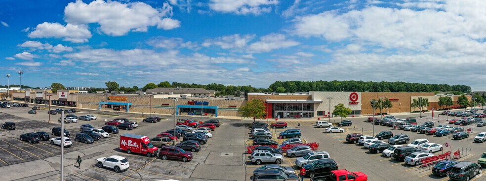 More Photos Of 6000-6100 Sawmill Rd, Dublin Storefront For Lease