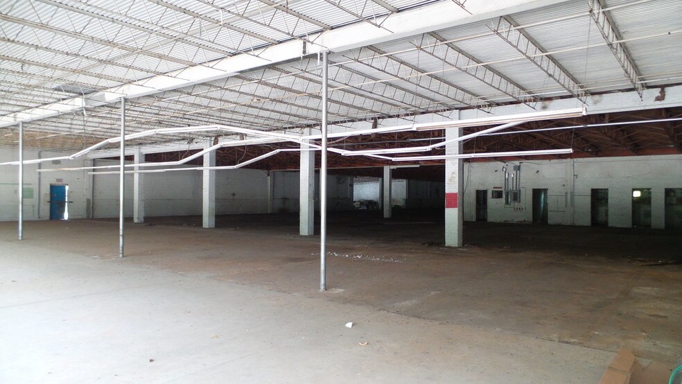 More Photos Of 32256 Highway 43, Thomasville Industrial For Sale