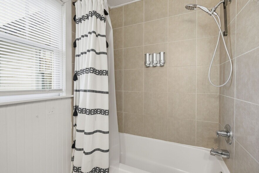 More Photos Of 1374 Dawsonville Hwy, Dahlonega Multifamily For Sale