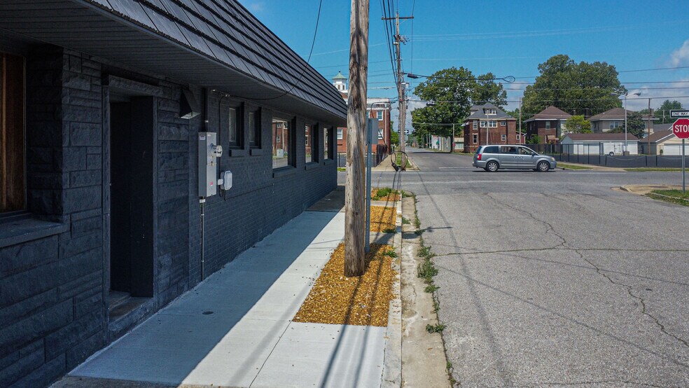 More Photos Of 1200 Broadway St, Paducah Office For Sale