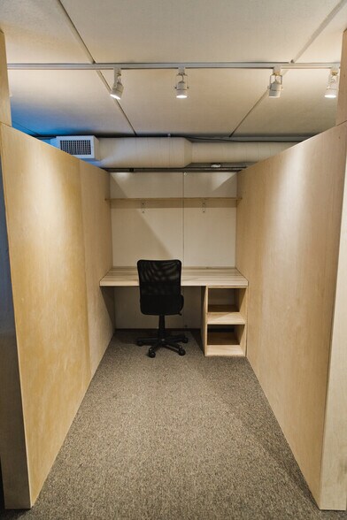 More Photos Of 203 Cooper Ave N, Saint Cloud Flex For Lease