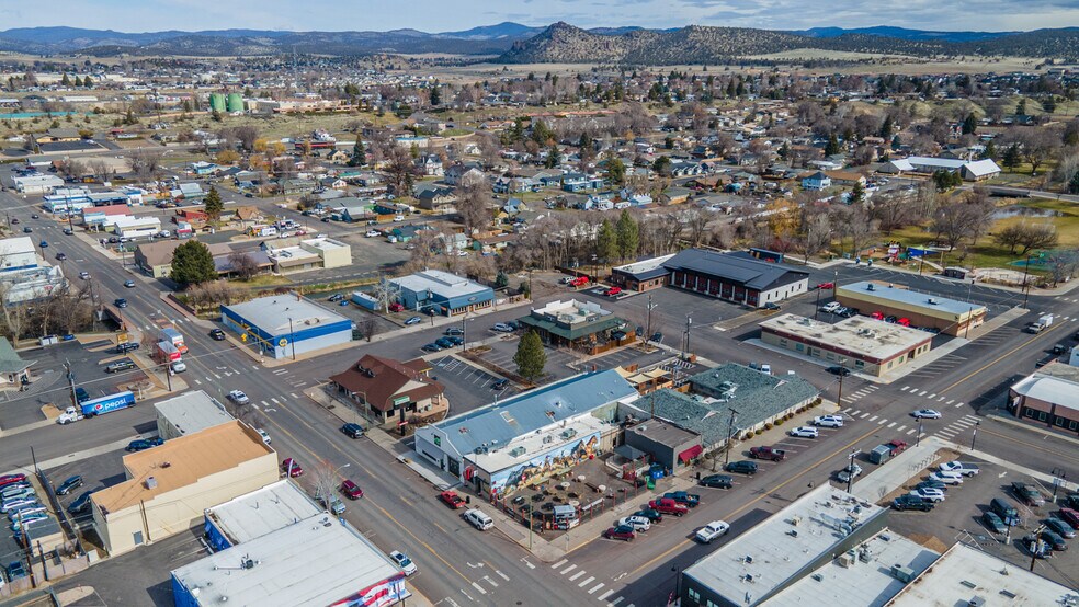 More Photos Of 420 N Main St, Prineville Restaurant For Lease