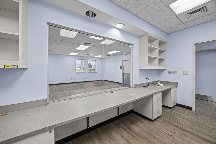 More Photos Of 511 Paladin Dr, Greenville Medical For Sale