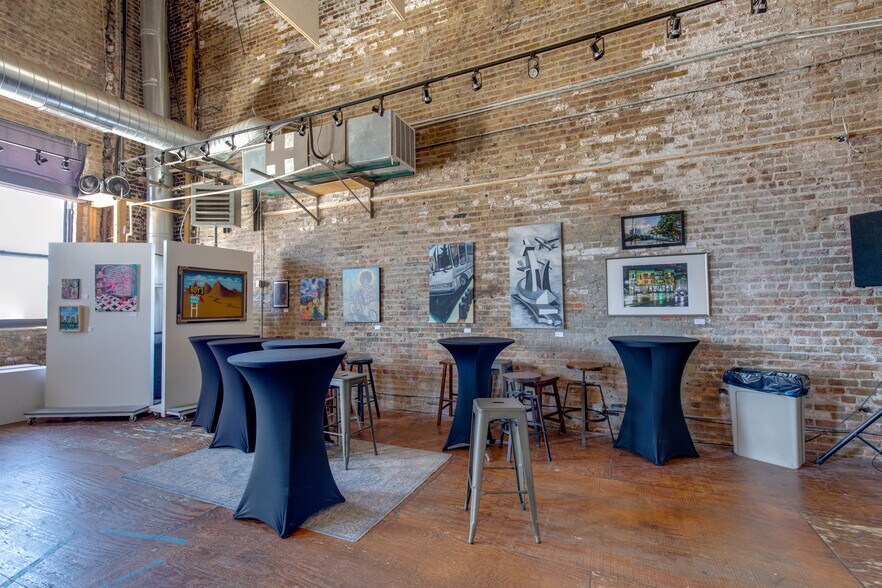 More Photos Of 1821 W Hubbard St, Chicago Loft Creative Space For Lease