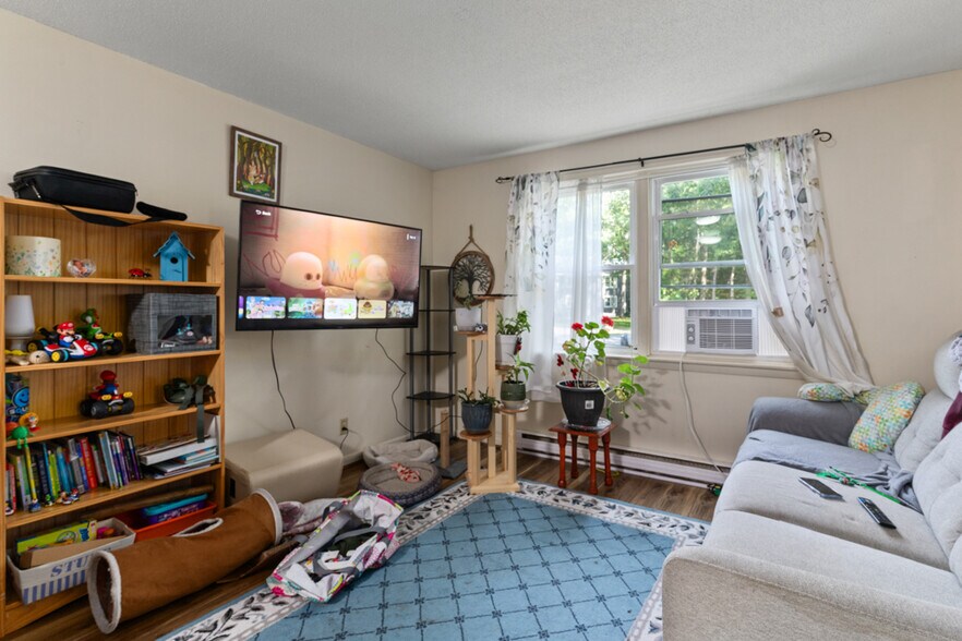 More Photos Of 12 Elm St, Freeport Apartments For Sale
