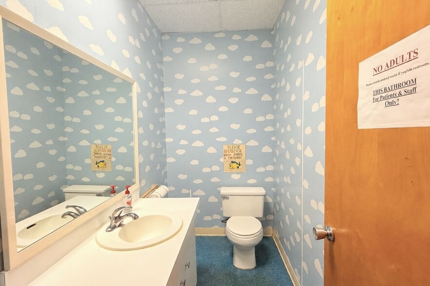 More Photos Of 160 Hawley Ln, Trumbull Medical For Sale
