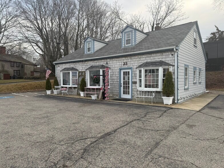 More Photos Of 23 Sandwich St, Plymouth Freestanding For Lease