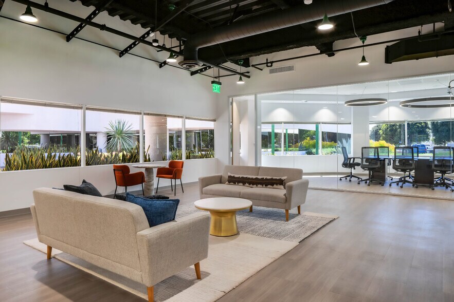 More Photos Of 17900 Von Karman Ave, Irvine Office For Sale