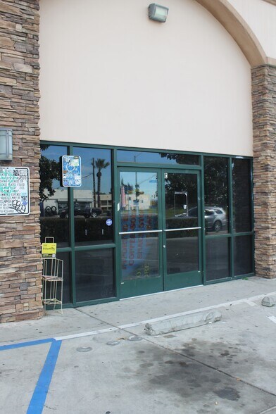 More Photos Of 41007 Florida Ave, Hemet Freestanding For Lease