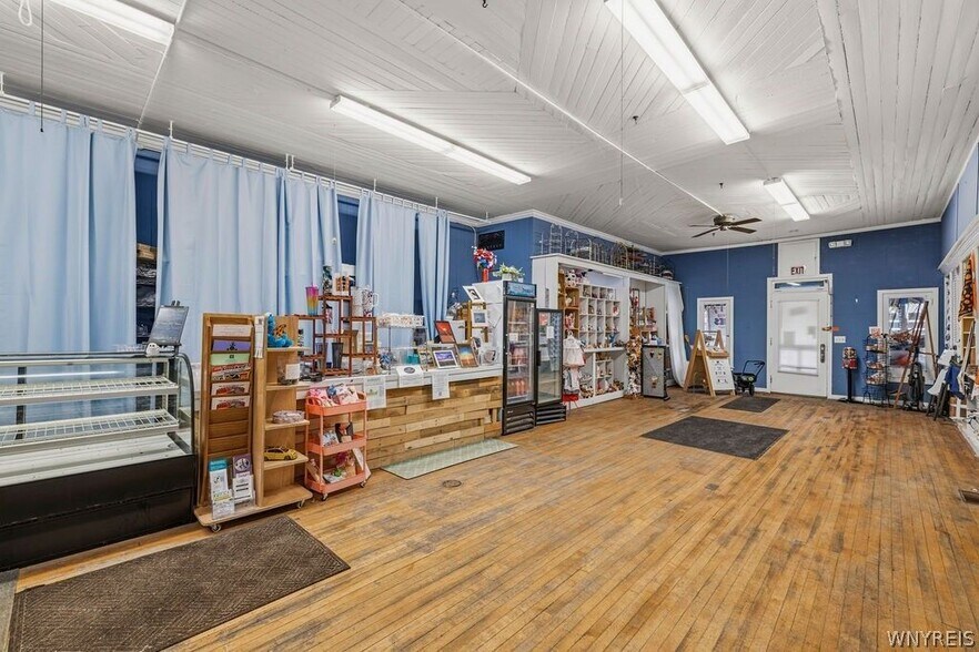 More Photos Of 259 Young St, Wilson Storefront Retail Residential For Sale
