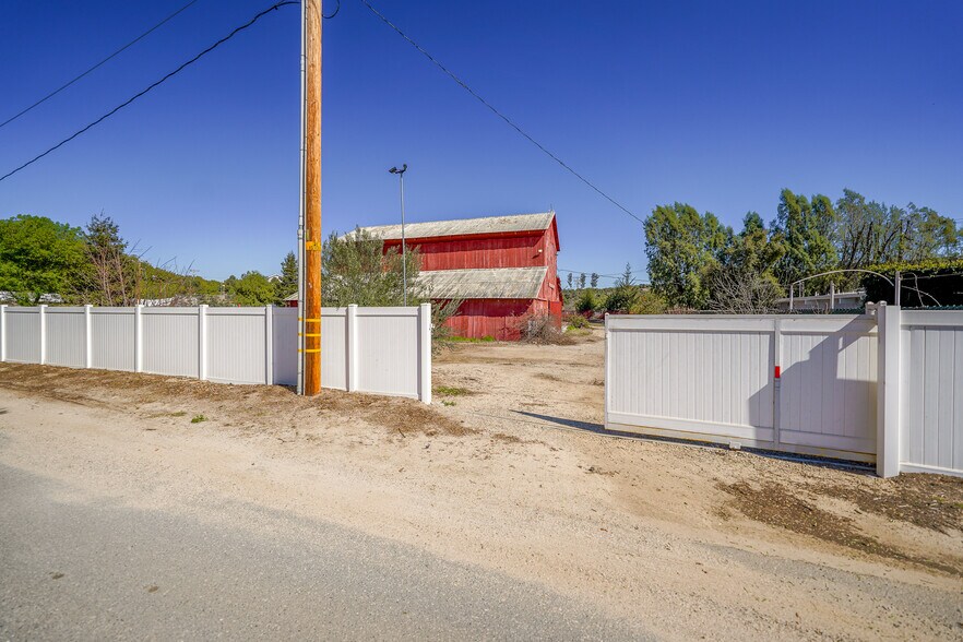 More Photos Of 6137 Grimes Canyon Rd, Moorpark Land For Lease