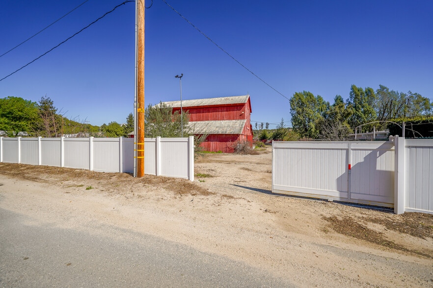 More Photos Of 6137 Grimes Canyon Rd, Moorpark Land For Lease