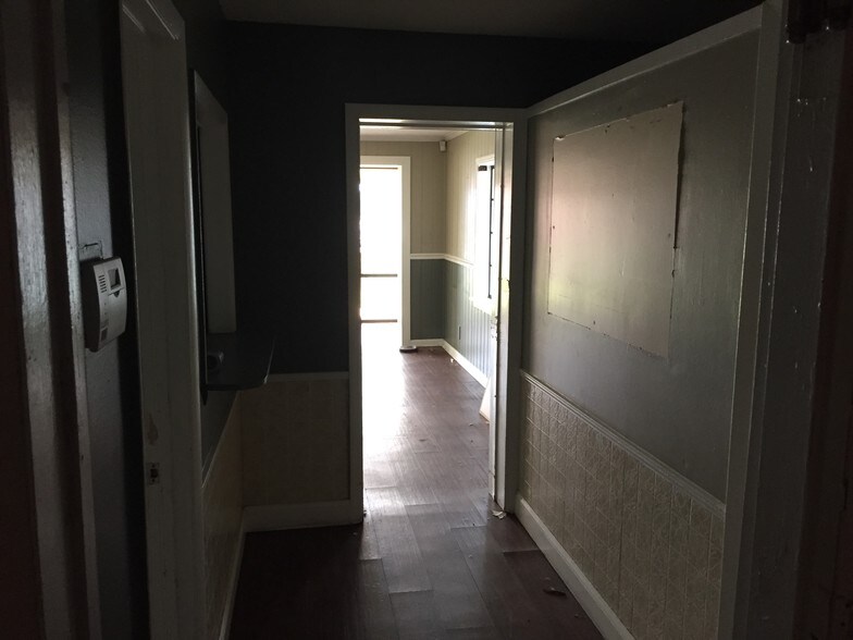 More Photos Of 3201 Crill Ave, Palatka Convenience Store For Sale