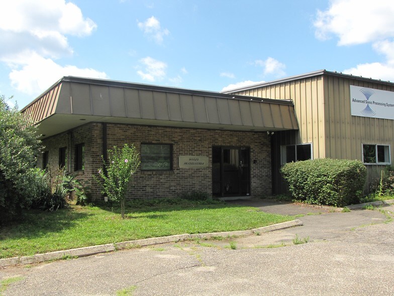 More Photos Of 324 Christian St, Oxford Manufacturing For Lease