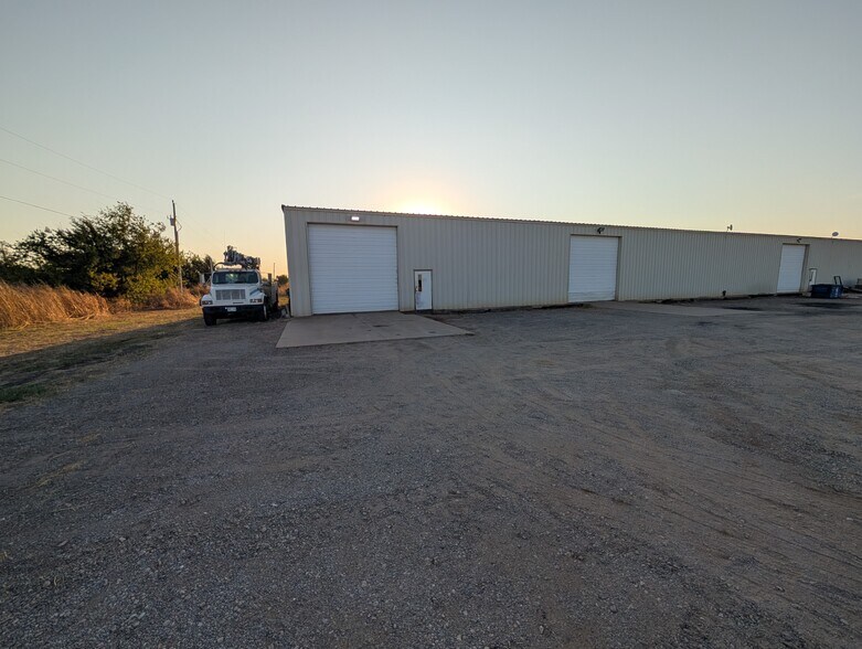 More Photos Of 801 Canter Ct, Stillwater Manufacturing For Lease