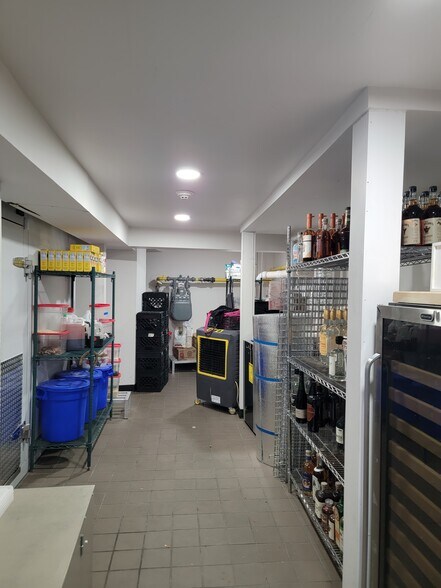 More Photos Of 582 Broadway, Kingston Restaurant For Sale