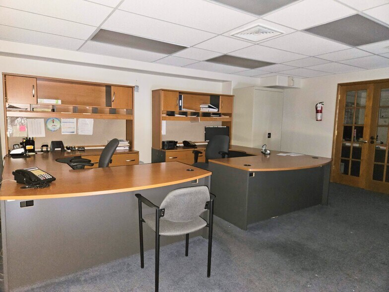 More Photos Of 6187 NW 167th St, Miami Lakes Office For Sale
