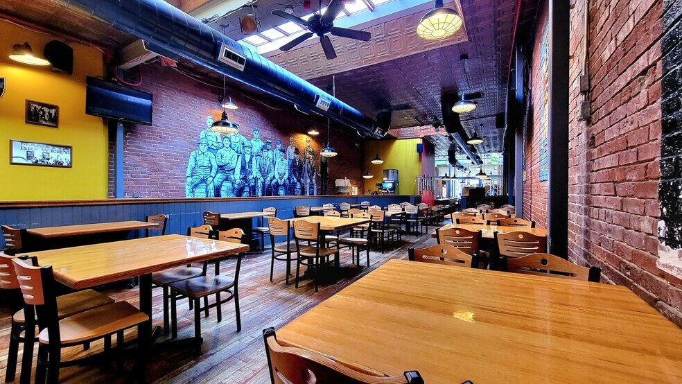 More Photos Of 167 Front St, Marietta Restaurant For Sale