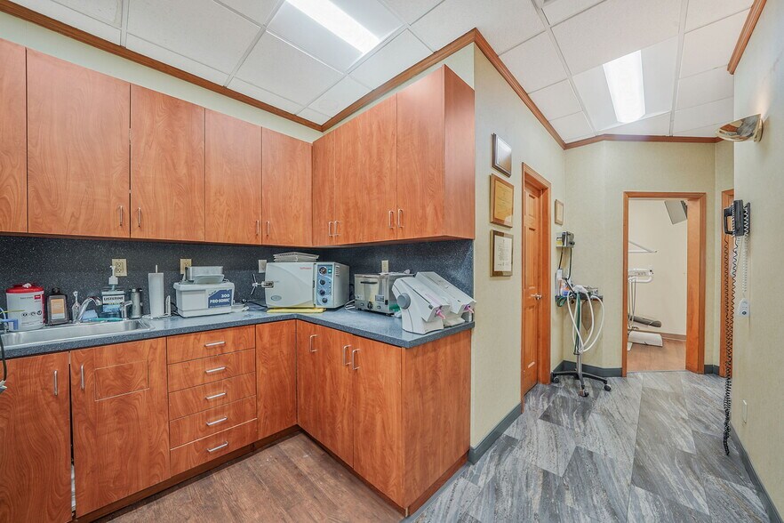 More Photos Of 203 Rockaway Ave, Valley Stream Office For Sale