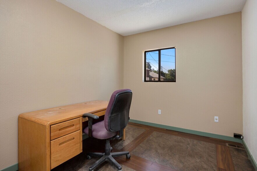 More Photos Of 1021 N Lincoln Ave, Loveland Freestanding For Lease
