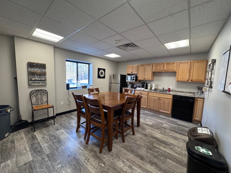 More Photos Of 24 Hammond Ln, Plattsburgh Medical For Sale