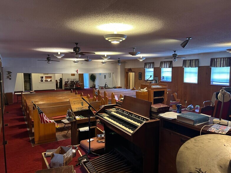 More Photos Of 1107 Spring St, Hot Springs Flex For Lease