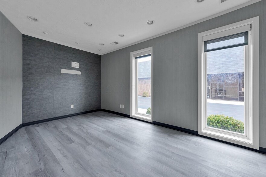 More Photos Of 444-454 E Center St, Marion Office For Sale