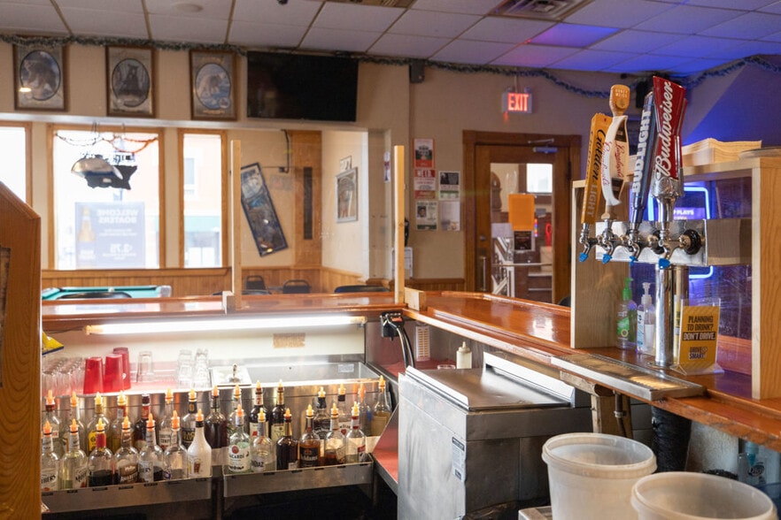 More Photos Of 100 S Washington St, Lake City Restaurant For Sale