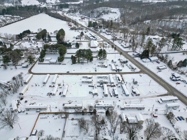 Primary Photo Of 4 Beech Rd, The Plains Manufactured Housing Mobile Home Park For Sale