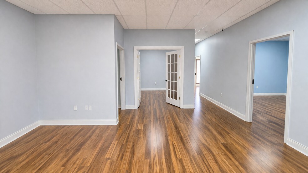 More Photos Of 31-33 Murray Guard Dr, Jackson Office For Lease