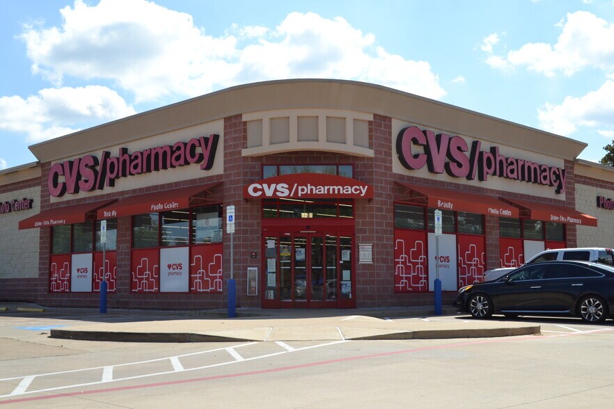 Primary Photo Of 1231 W Main St, Gun Barrel City Drugstore For Sale
