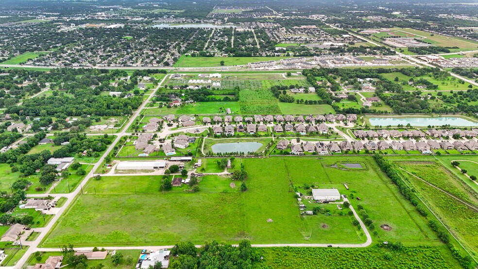 More Photos Of 3525 County Road 107F, Pearland Land For Sale