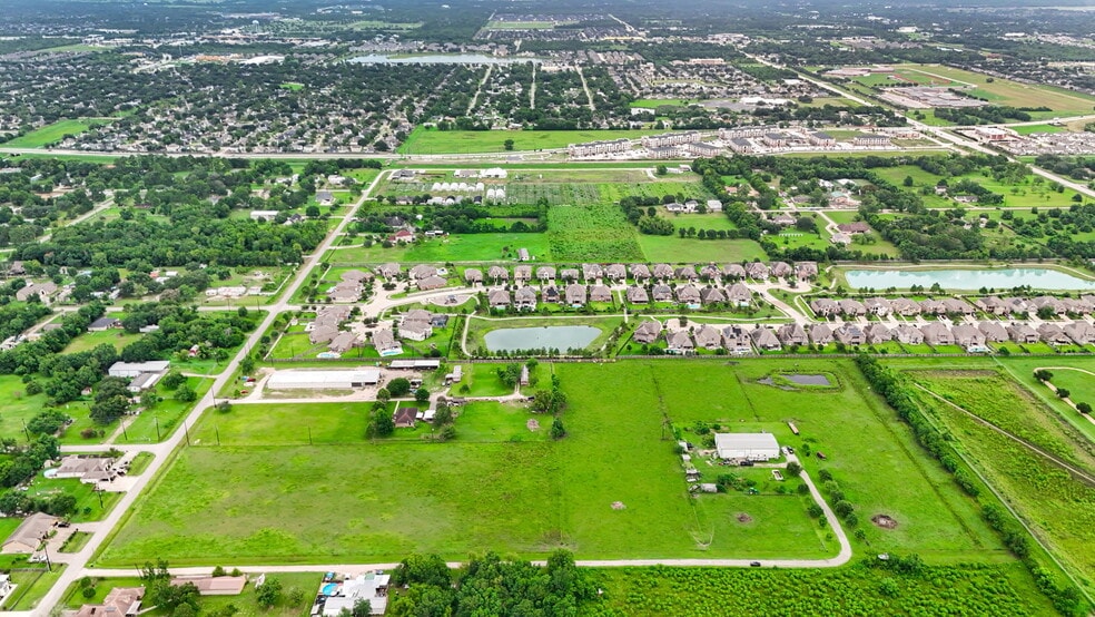 More Photos Of 3525 County Road 107F, Pearland Land For Sale