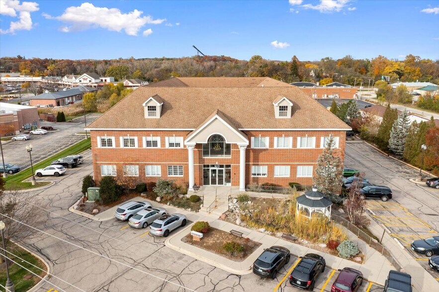 More Photos Of 912 Northwest Hwy, Fox River Grove Medical For Sale